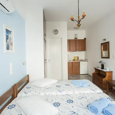 Klery - 3 * Naousa (Paros)